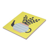Eenvoudige moderne theepot met plant pastel tegeltje (Zijkant)