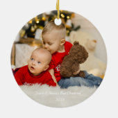 Eenvoudige moderne tweelingen eerste kerstfoto keramisch ornament (Achterkant)