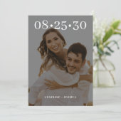 Eenvoudige moderne typografie 2 foto bruiloft save the date (Staand voorkant)