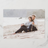 Eenvoudige Moderne Typografie 2 Foto Save the Date Folie Uitnodiging (Achterkant)