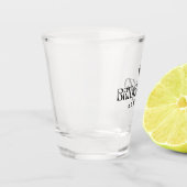 Eenvoudige Moderne Typografie Bruidsmeisje Shot Glas (Links)