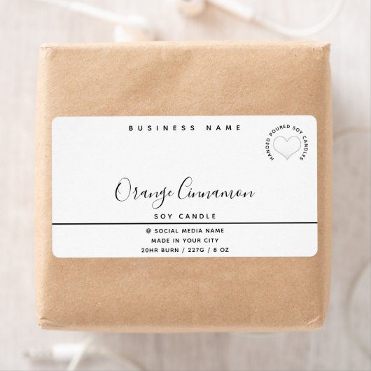 Eenvoudige moderne typografie, wit hartkaarslab etiket (Insitu)