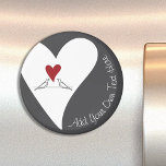 Eenvoudige moderne vogels in het liefdesrood hart magneet<br><div class="desc">In het productontwerp staan twee witte stieren die samen een hart zoeken. Witte duiven zijn symbolen van liefde,  geluk,  vrede en welvaart. Deze eenvoudige vogelillustratie maakt moderne en unieke magneten met gepersonaliseerde tekst voor haar verjaardag,  Valentijn Dag,  bruiloft,  of verjaardagsfeest.</div>