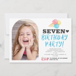 Eenvoudige, moderne, vrolijke verjaardagshartuitno feestdagenkaart