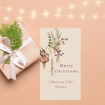 Eenvoudige moderne Waterverf bloemenkerst Notitiekaartje<br><div class="desc">Eenvoudige Moderne Waterverf Floral Christmas Note Kaart Een moderne minimalistische en elegante "Merry Christmas"-briefkaart die kan worden aangepast met jouw naam. Een roze magenta "Merry Christmas"-typografie op een warm witte achtergrond met waterverf botanische details. De achterkant van deze notitiekaart is een bijpassende warme witte achtergrond met een elegant kerstkaarsontwerp. Voeg...</div>