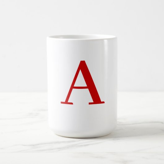 Eenvoudige moderne witte rode monogram initiaal le koffiemok (Center)