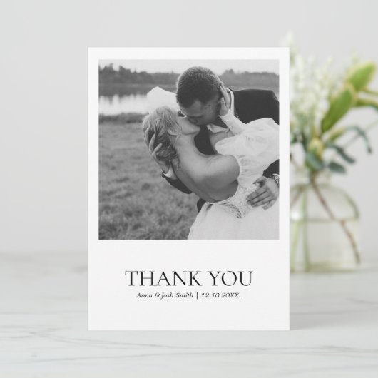 Eenvoudige moderne zwart-wit minimalistische foto bedankkaart (Staand voorkant)