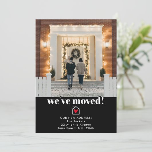 Eenvoudige, moderne, zwarte en witte aankondiging (Staand voorkant)