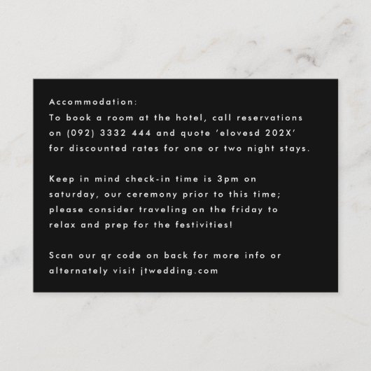 Eenvoudige, moderne zwarte, witte, gegevensverwerk informatiekaartje (Voorkant)