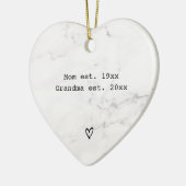 Eenvoudige moeder gepromoveerd tot oma zwart wit m keramisch ornament (Links)