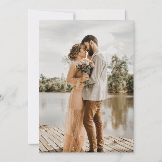 Eenvoudige Monogram Foto Moderne Bruiloft Kaart (Achterkant)