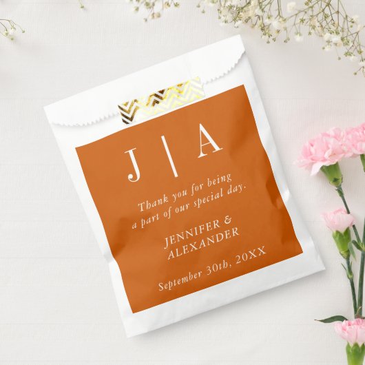 Eenvoudige Monogram Koppelnaam Verbrand Oranje En  Bedankzakje (Gezegeld)