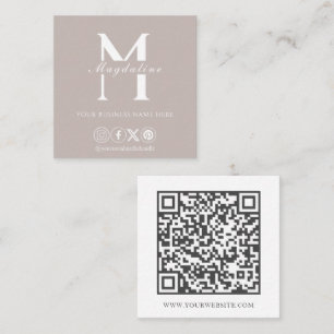 Eenvoudige Monogram Logo QR Code Warm Taupe Vierkante Visitekaartje