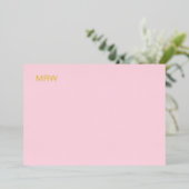 Eenvoudige Monogrammed Bord Roze Nota Kaart Folie (Staand Voorkant)