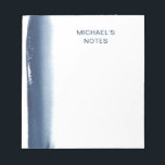 Eenvoudige naam van de Waterverf Navy Blue Modern Notitieblok<br><div class="desc">Moderne notitieblok met een blauw blauw-waterverf-borstelslag aan de linkerkant met jouw naam aan de bovenkant in blauw van de marine tegen een witte achtergrond. Een eenvoudig en masculinair ontwerp dat geweldig is voor een creatief persoon zoals een kunstenaar,  maar ook voor veel andere beroepen.</div>