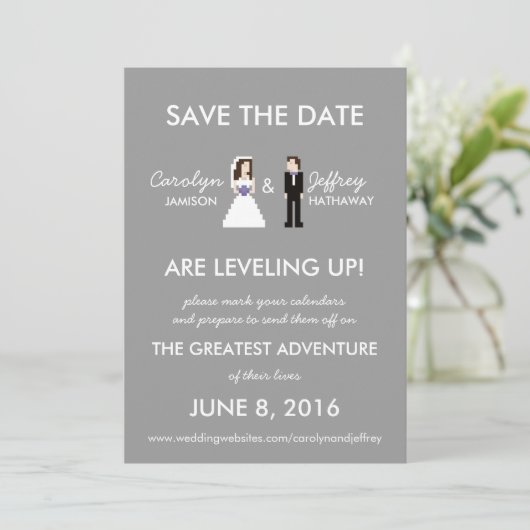 Eenvoudige, nachtelijke 8-bits bride & groom spare save the date (Staand voorkant)