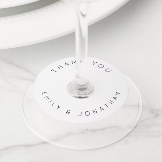 Eenvoudige namen Dank je Witte bruiloft Wijnglaslabel (Dichtbij)