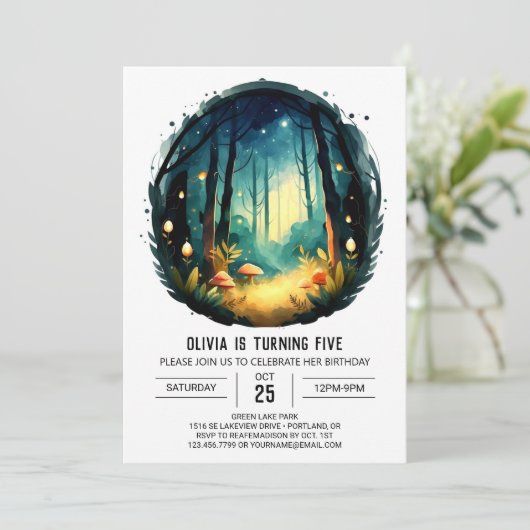 Eenvoudige Natuur Adventure Woodland Birthday Kaart (Staand voorkant)