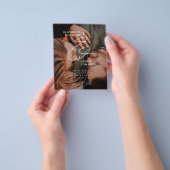 Eenvoudige paar foto lage kosten bruiloft uitnodig flyer (Hand)