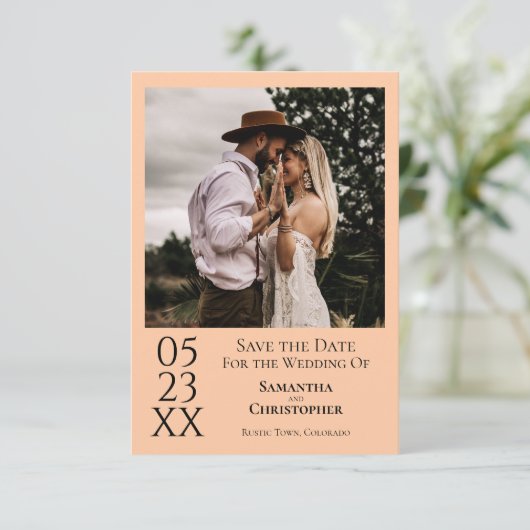 Eenvoudige Perzik Moderne Minimaal Foto Bruiloft Save The Date (Staand voorkant)