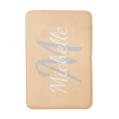 Eenvoudige perzik Vet Typografie & Naam Monogram Badmat (Voorkant Verticaal)