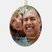 Eenvoudige pijnbijkantoren, opa en opa, Est Year Keramisch Ornament (Rechts)