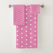 Eenvoudige Polka Dots Roze en Wit Bad Handdoek (Insitu)