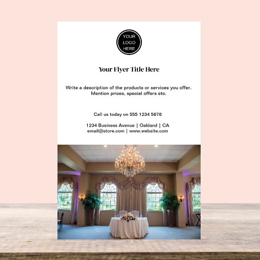 Eenvoudige promotionele zakelijke Logo Corporate Flyer