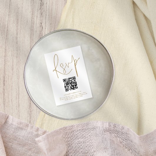 Eenvoudige QR Code Gold Script Wedding RSVP-Kaart Kaart