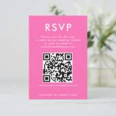 Eenvoudige QR Code Hot Roze Wit Bruiloft RSVP Kaar Kaart (Staand voorkant)