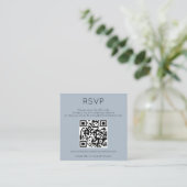 Eenvoudige QR-code Stusty Blue Wedding RSVP Enclos Informatiekaartje (Staand voorkant)