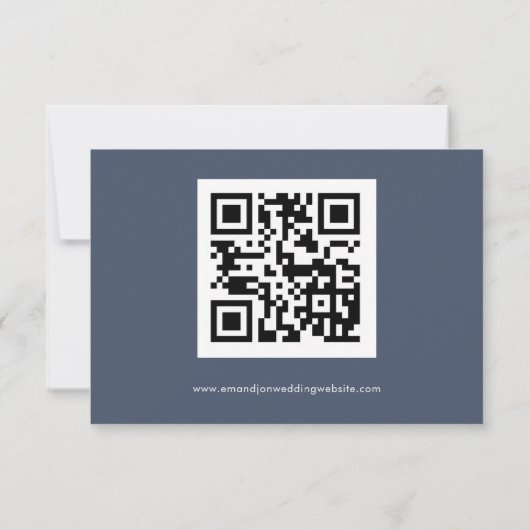 Eenvoudige QR-code Stusty Navy Blue Wedding RSVP Kaartje (Achterkant)