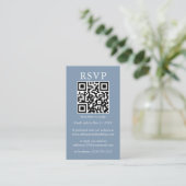 Eenvoudige QR RSVP Dusty Blue van bruiloft Informatiekaartje (Staand voorkant)