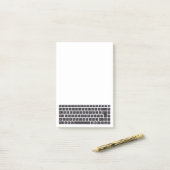 Eenvoudige QWERTY-toetsenbordcomputer Post-it® Notes (Op bureau)