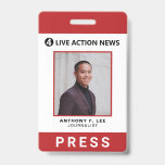 Eenvoudige Red Logo Press Employee Photo ID Badge<br><div class="desc">Basis foto ID badge in een verticale lay-out met een eenvoudig maar professioneel ontwerp met een rode rand aan de boven- en onderkant. De sjabloon wordt gepersonaliseerd met uw logo, pers publicatienaam, werknemersnaam en titel. De onderste rand heeft "PRESS" in grote vetgedrukte letters en kan worden gewijzigd in elke gewenste...</div>