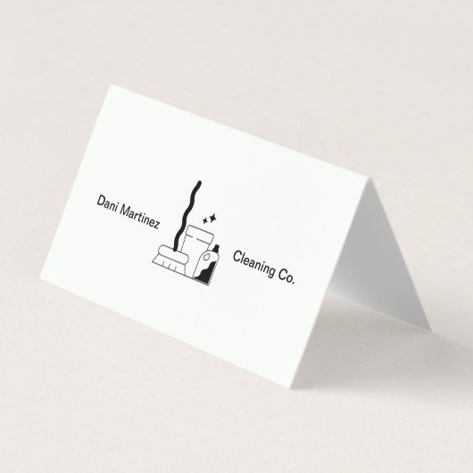 Eenvoudige reinigingsservices voor tekst in wit en visitekaartje (Voorkant)