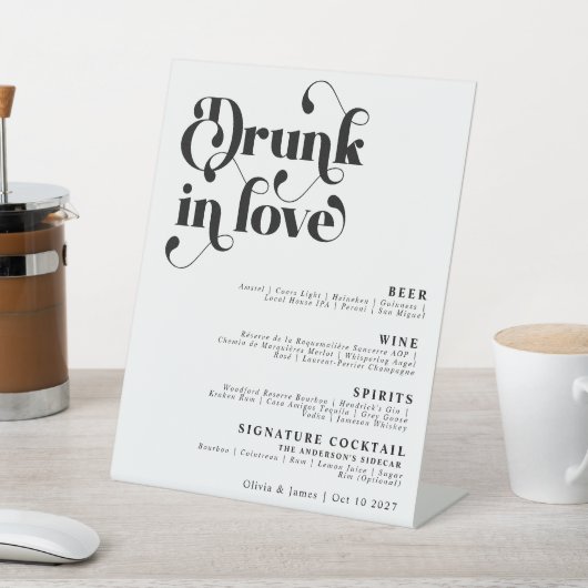 Eenvoudige Retro Drink in Love Wedding Bar Menu Reclamebord Met Voetstuk (Insitu)