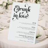 Eenvoudige Retro Drink in Love Wedding Bar Menu Reclamebord Met Voetstuk