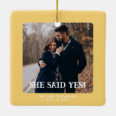 Eenvoudige retro eerste kerst verloofde aangepaste keramisch ornament (Achterkant)