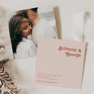 Eenvoudige retrovibes Blush Pink Square Photo Wedd Kaart