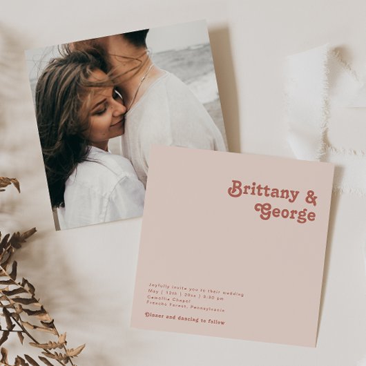 Eenvoudige retrovibes Blush Pink Square Photo Wedd Kaart