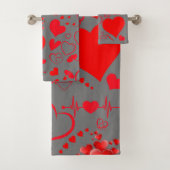 Eenvoudige rode harten romantische liefde op houts bad handdoek (Insitu)