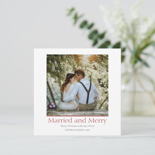 Eenvoudige rode kerst Getrouwd en vrolijke Pas get Feestdagenkaart (Staand voorkant)