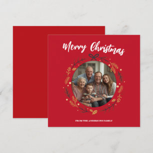 Eenvoudige rode kerstkrans foto familienaam bedankkaart