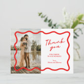 Eenvoudige rode moderne trouwkaart bedankt aankondiging (Staand voorkant)