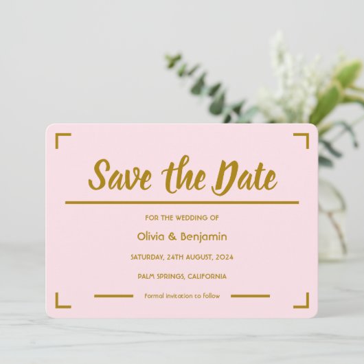 Eenvoudige Roze Handgeschreven Script Bruiloft Save The Date (Staand voorkant)