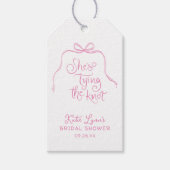 Eenvoudige Roze Strik Bruidsfeest Cadeaulabel (Voorkant)