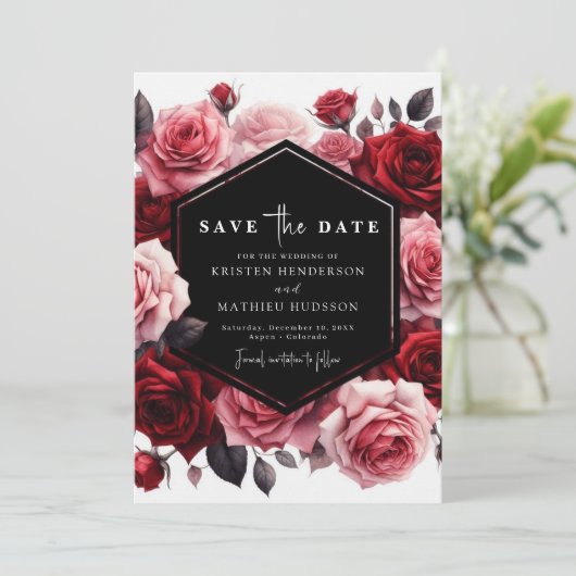 Eenvoudige rustieke Crimson rode bruiloft Save The Date (Staand voorkant)