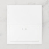 Eenvoudige Sage Green Monogram Elegant Wedding Plaatskaartje (Buitenkant ongevouwen)