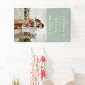 Eenvoudige Sage Groene Chique Foto Bruiloft Welkom Spandoek (Insitu)
